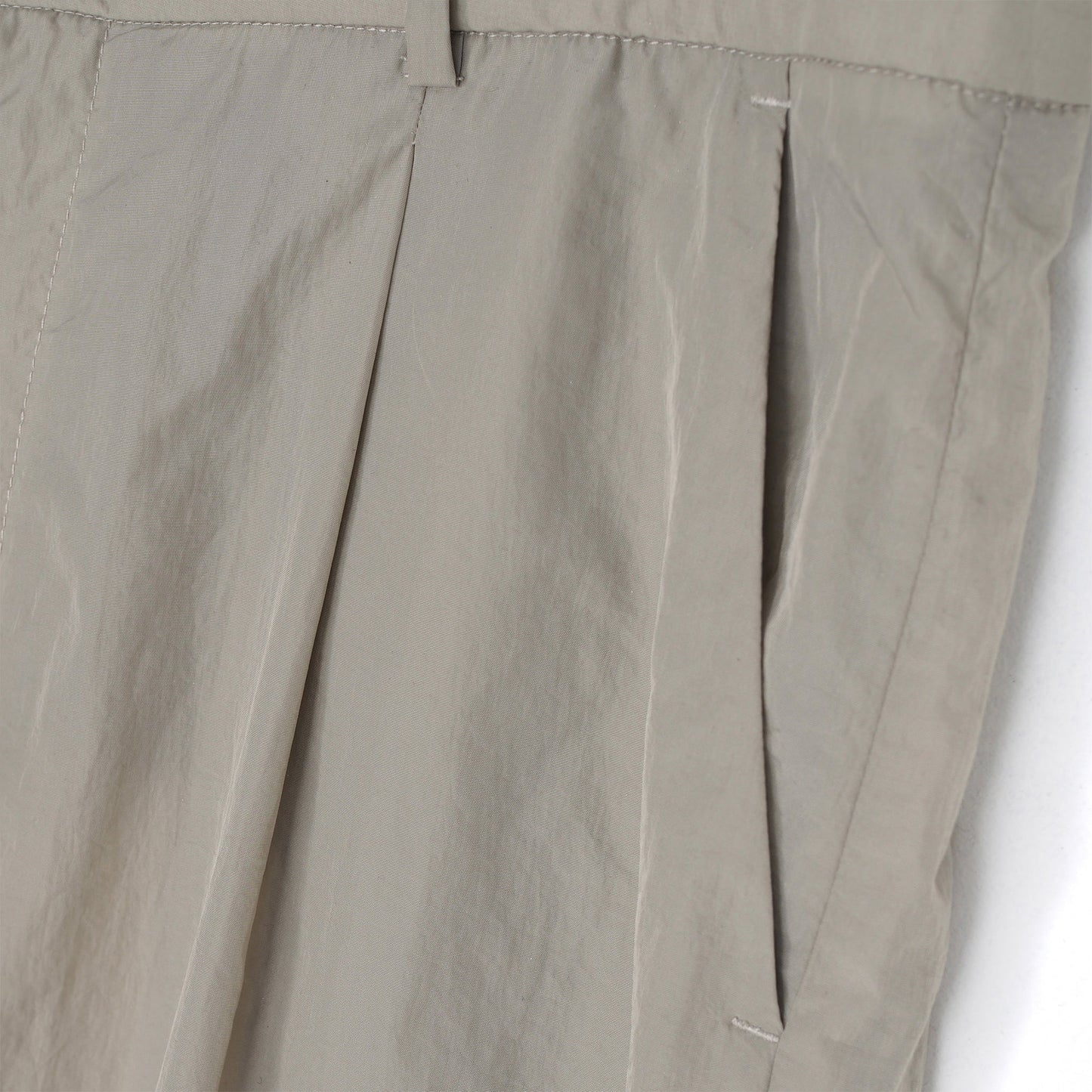 NYLON PLEATED PANT